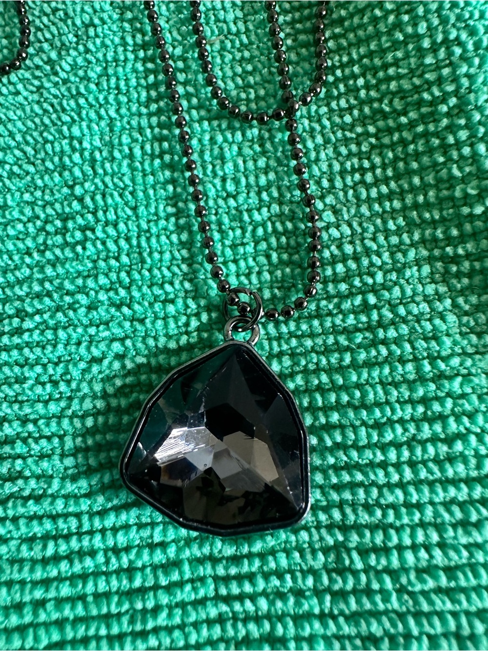 Unlisted Black Faceted Teardrop Pendant Necklace